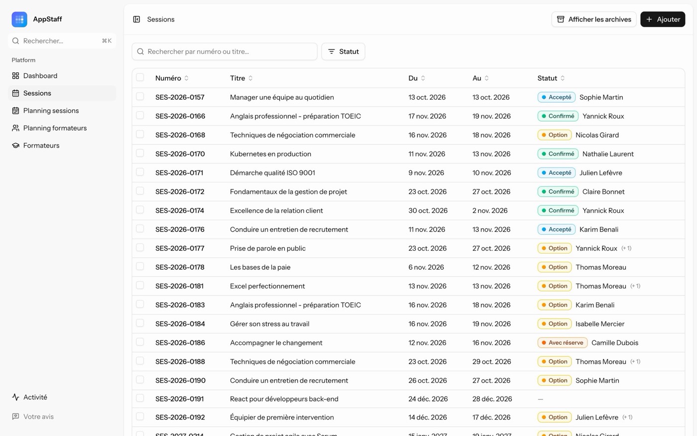 Liste des sessions de formation dans AppStaff, avec le formateur proposé et le statut de chaque proposition